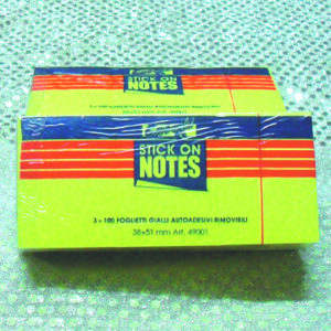 BLOCCO POST-IT - 3 Pezzi 38x51mm.